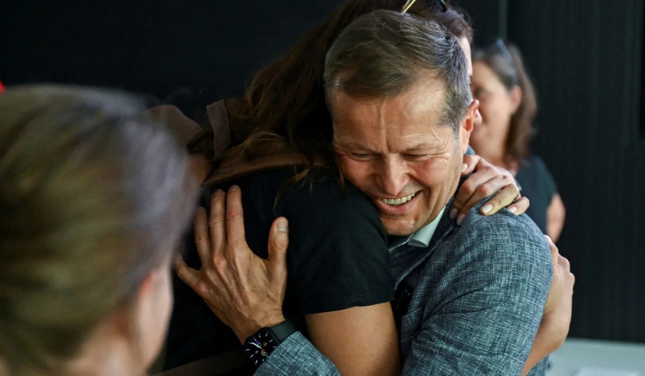 Ảnh ấn tượng (2-8/10): Ông Putin nói Nga vượt qua trừng phạt, tổn thất của Ukraine; Dải Gaza ‘nóng rẫy’; xe tăng Syria hư hỏng ở Cao nguyên Golan