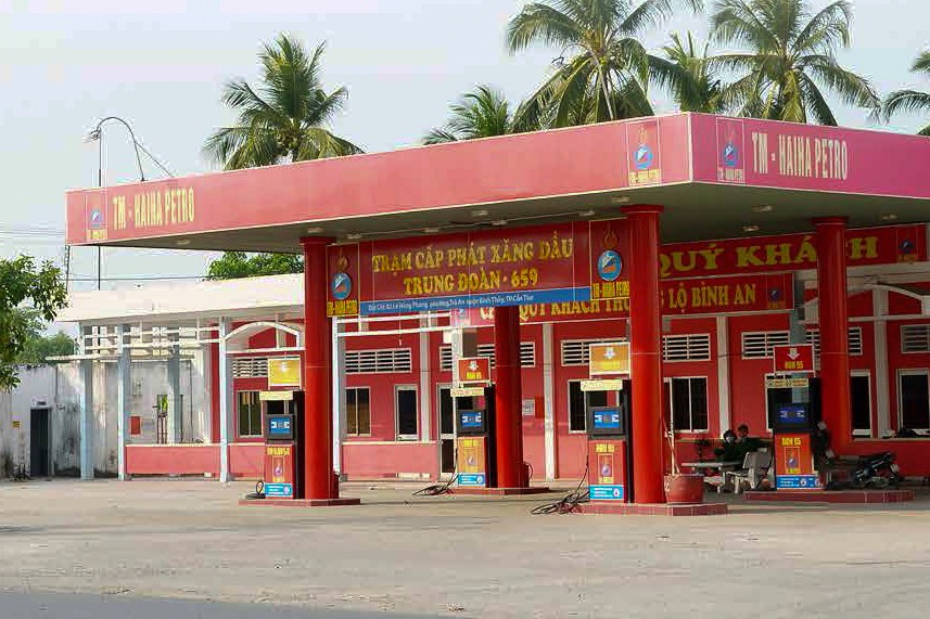 Giá xăng dầu hôm nay 10/10: ; xăng trong nước sắp giảm mạnh lần thứ 2 liên tiếp? Giá xăng dầu hôm nay 10/10: Duy trì ở mức cao; xăng trong nước sắp giảm mạnh lần thứ 2 liên tiếp?