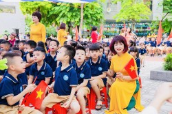 Đời sống của giáo viên mầm non, tiểu học còn nhiều khó khăn