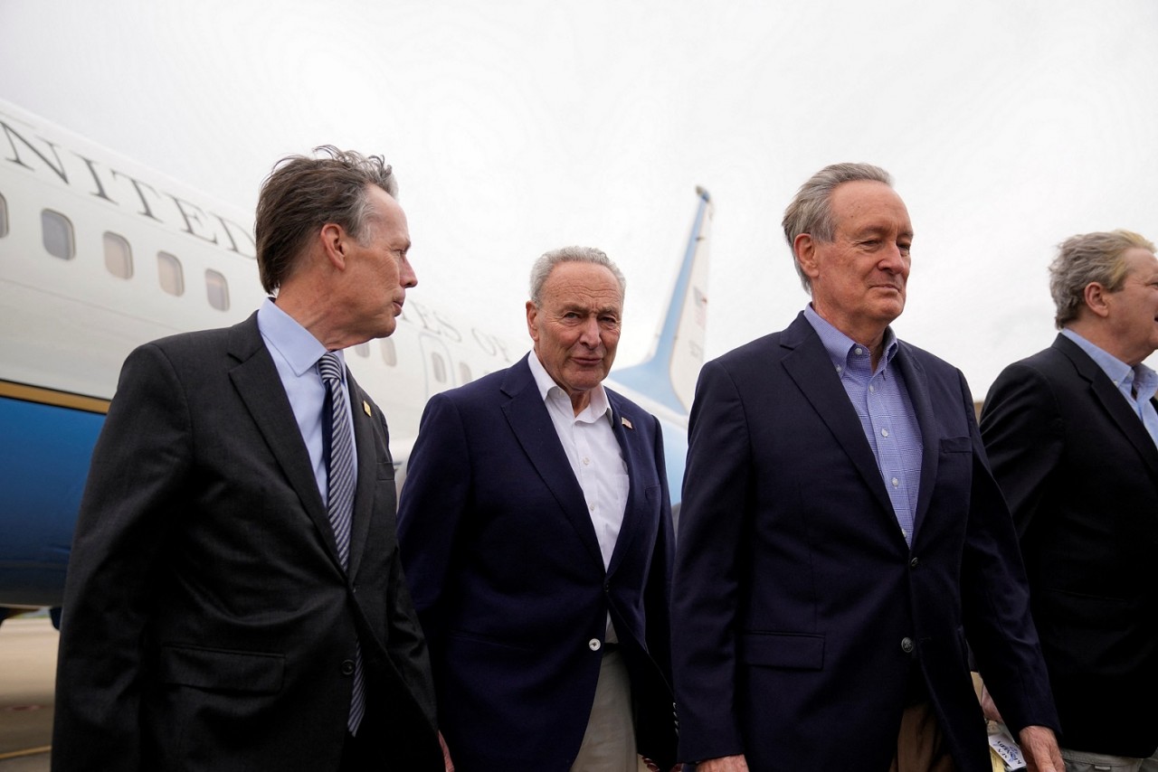 Thượng nghị sỹ hàng đầu của Mỹ Schumer hủy thăm Hàn Quốc, Nhật Bản