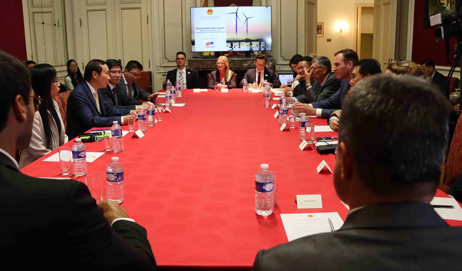 Tọa đàm về thúc đẩy quan hệ thương mại Việt Nam-EU. Tọa đàm về thúc đẩy quan hệ thương mại Việt Nam-EU.