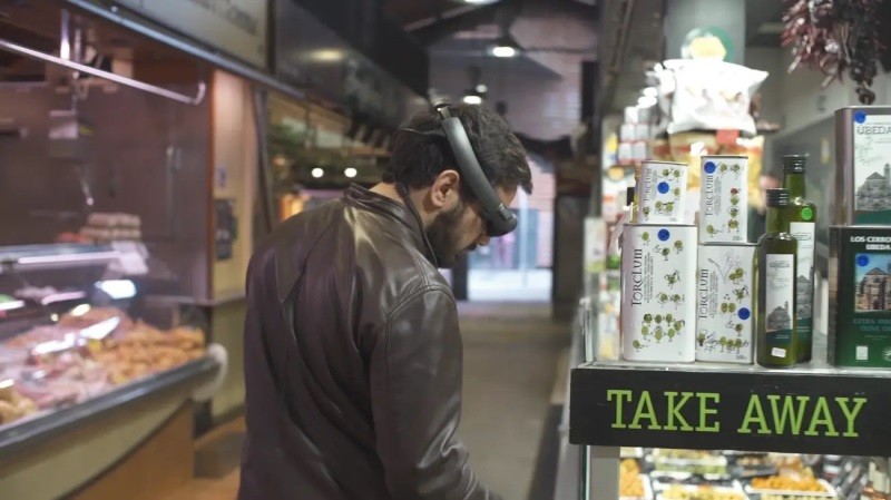 Thiết bị đeo AR tích hợp 5G cung cấp thông tin nguồn gốc xuất xứ, quy trình làm ra sản phẩm Thiết bị đeo AR tích hợp 5G cung cấp thông tin nguồn gốc xuất xứ, quy trình làm ra sản phẩm