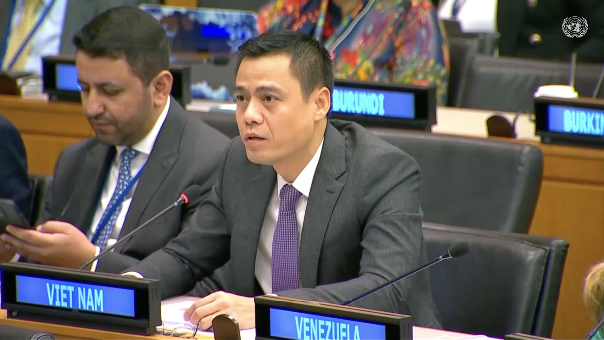 Đại sứ Đặng Hoàng Giang phát biểu thay mặt ASEAN. Đại sứ Đặng Hoàng Giang phát biểu thay mặt ASEAN.