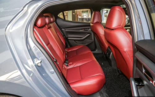 Cận cảnh Mazda 3 2023 vừa ra mắt tại Malaysia, giá từ 807 triệu đồng