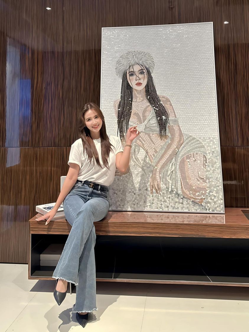 Gu thời trang đời thường năng động của diễn viên Phan Minh Huyền