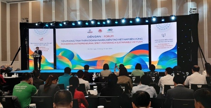 Xây dựng đội ngũ doanh nghiệp tiên phong, nâng cao vị thế Việt Nam trên trường quốc tế Xây dựng đội ngũ doanh nghiệp tiên phong, nâng cao vị thế Việt Nam trên trường quốc tế