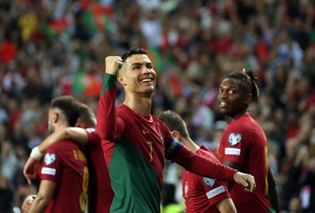 Ronaldo lập thêm kỳ tích chưa từng có trong lịch sử bóng đá Ronaldo lập thêm kỳ tích chưa từng có trong lịch sử bóng đá