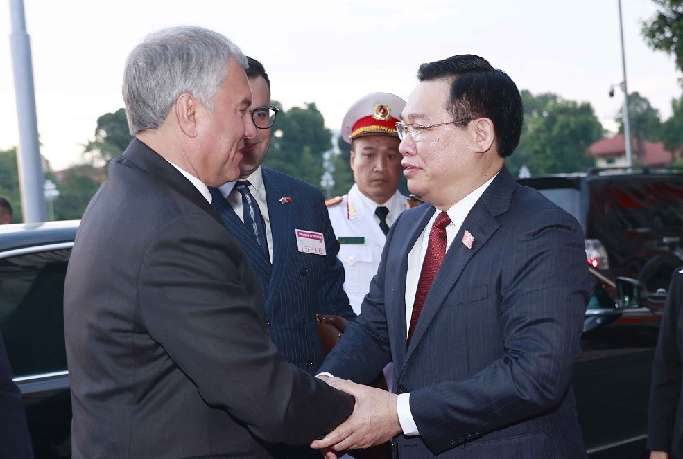 Chủ tịch Quốc hội Vương Đình Huệ đón, hội đàm với Chủ tịch Duma quốc gia Quốc hội Nga