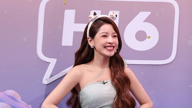 Phong cách thời trang được khen của Chi Pu khi tham gia chương trình giải trí Trung Quốc