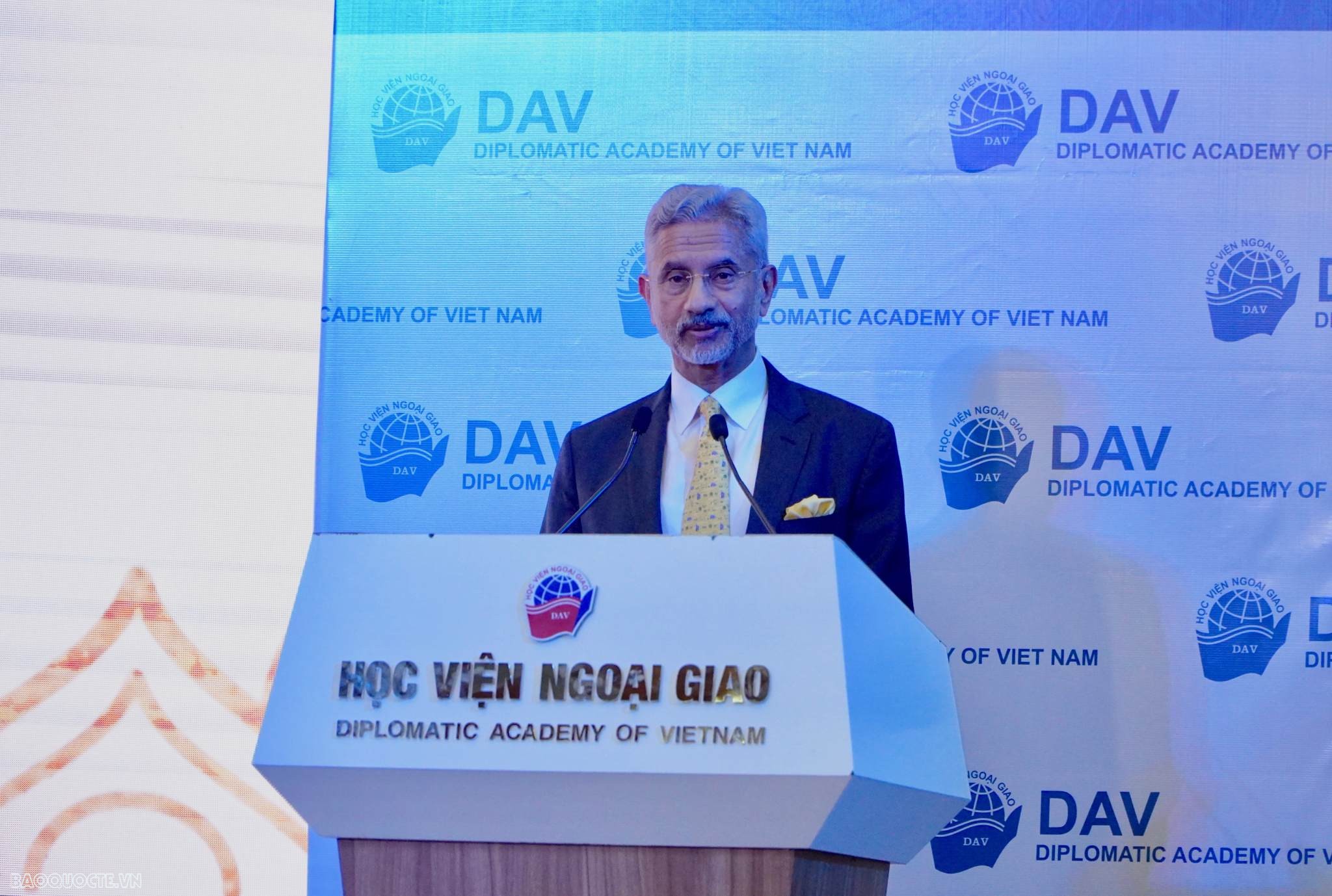 Bộ trưởng Ngoại giao Ấn Độ đối thoại với hàng trăm sinh viên Học viện Ngoại giao