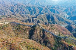 Trung Quốc phát hiện tàn tích kho vũ khí thời cổ đại dọc Vạn lý trường thành