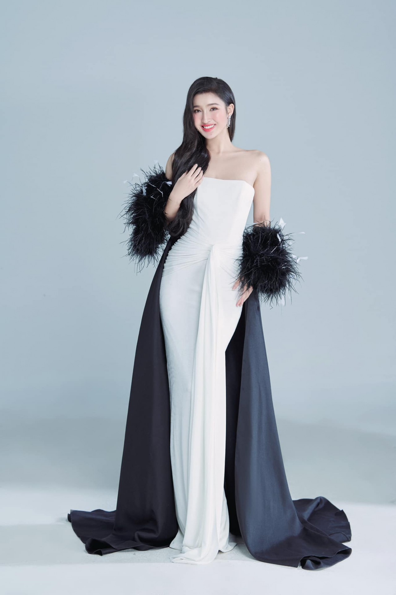 Á hậu Phương Nhi