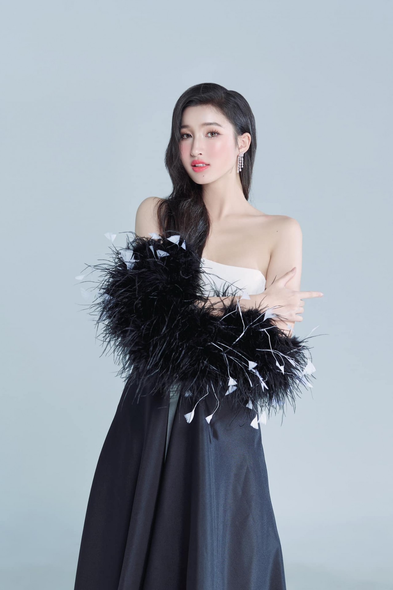 Á hậu Phương Nhi Á hậu Phương Nhi