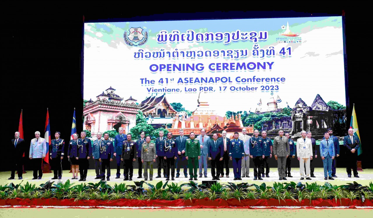 Bộ trưởng Bộ Công an Lào: Tội phạm xuyên quốc gia là mối đe dọa với khu vực và quốc tế