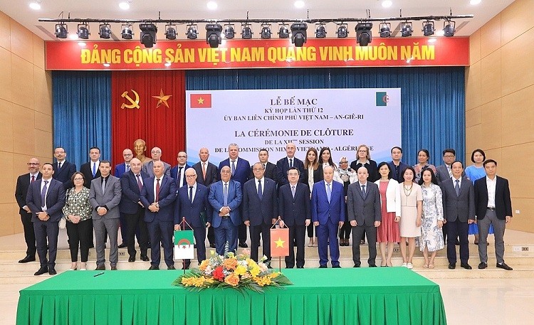 Làm sâu sắc thêm quan hệ kinh tế, hợp tác hữu nghị Việt Nam-Algeria Làm sâu sắc thêm quan hệ kinh tế, hợp tác hữu nghị Việt Nam-Algeria