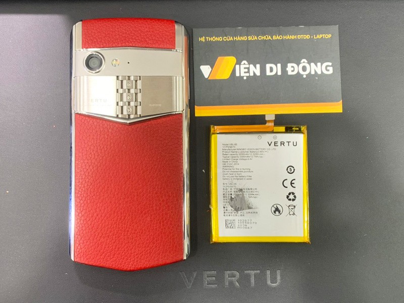 Thay pin Vertu Signature Touch Bentley. Thay pin Vertu Signature Touch Bentley.