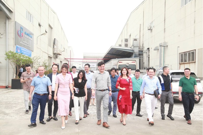 Hoạt động thăm các doanh nghiệp của CLB CEO1983 luôn được thực hiện thường xuyên giúp gắn kết các thành viên và chia sẻ, học hỏi giúp nhau phát triển