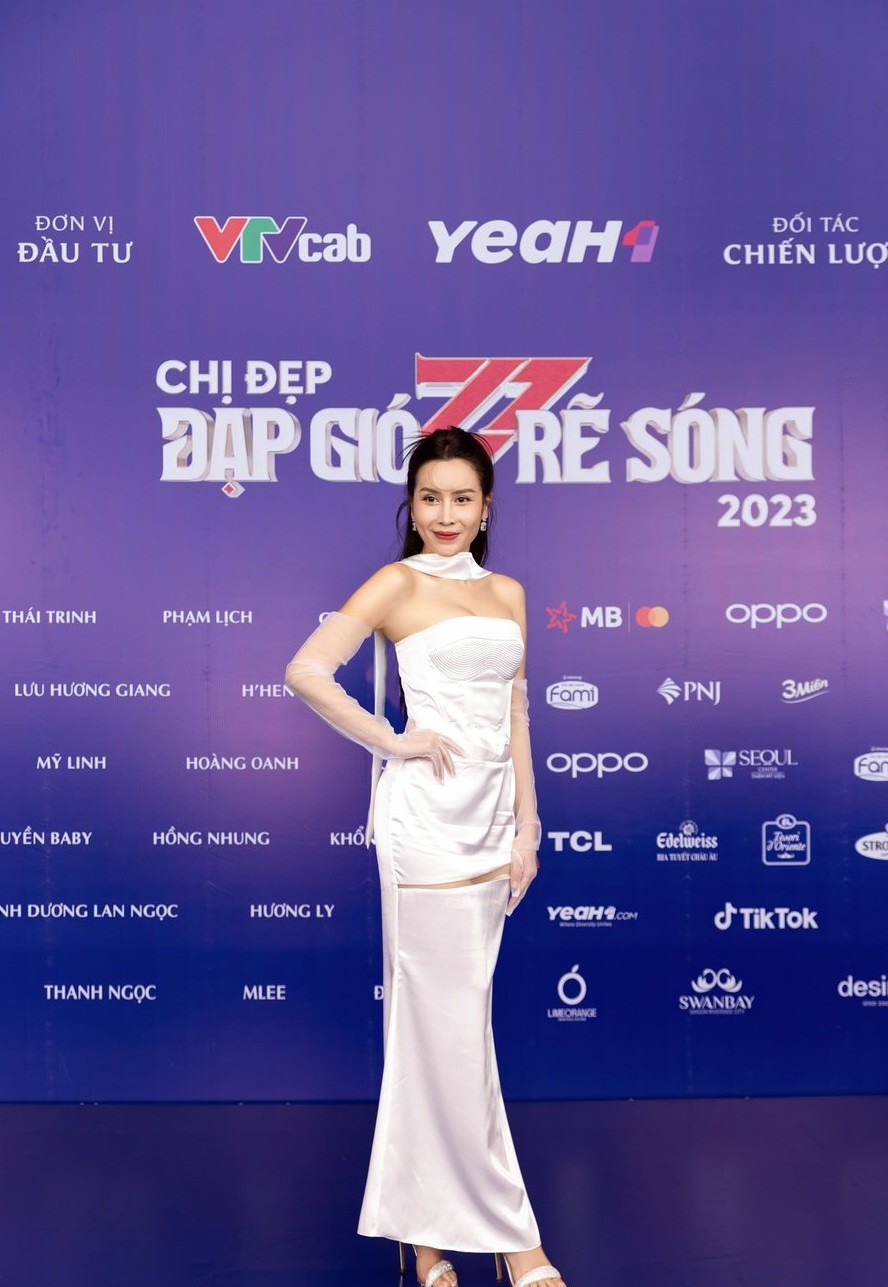 Ca sĩ Lưu Hương Giang