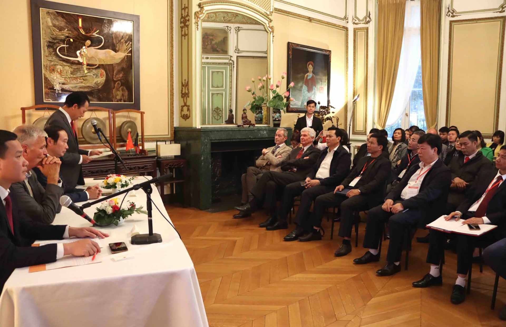 Toàn cảnh sự kiện.