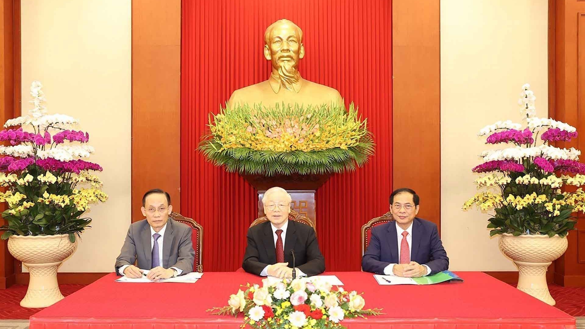 tong bi thu nguyen phu trong dien dam cap cao voi tong thong phap emmanuel macron