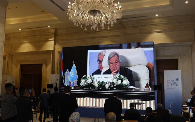 Xung đột Israel-Hamas: Nguy cơ bùng phát cuộc chiến khu vực, đừng đổ thêm dầu vào lửa