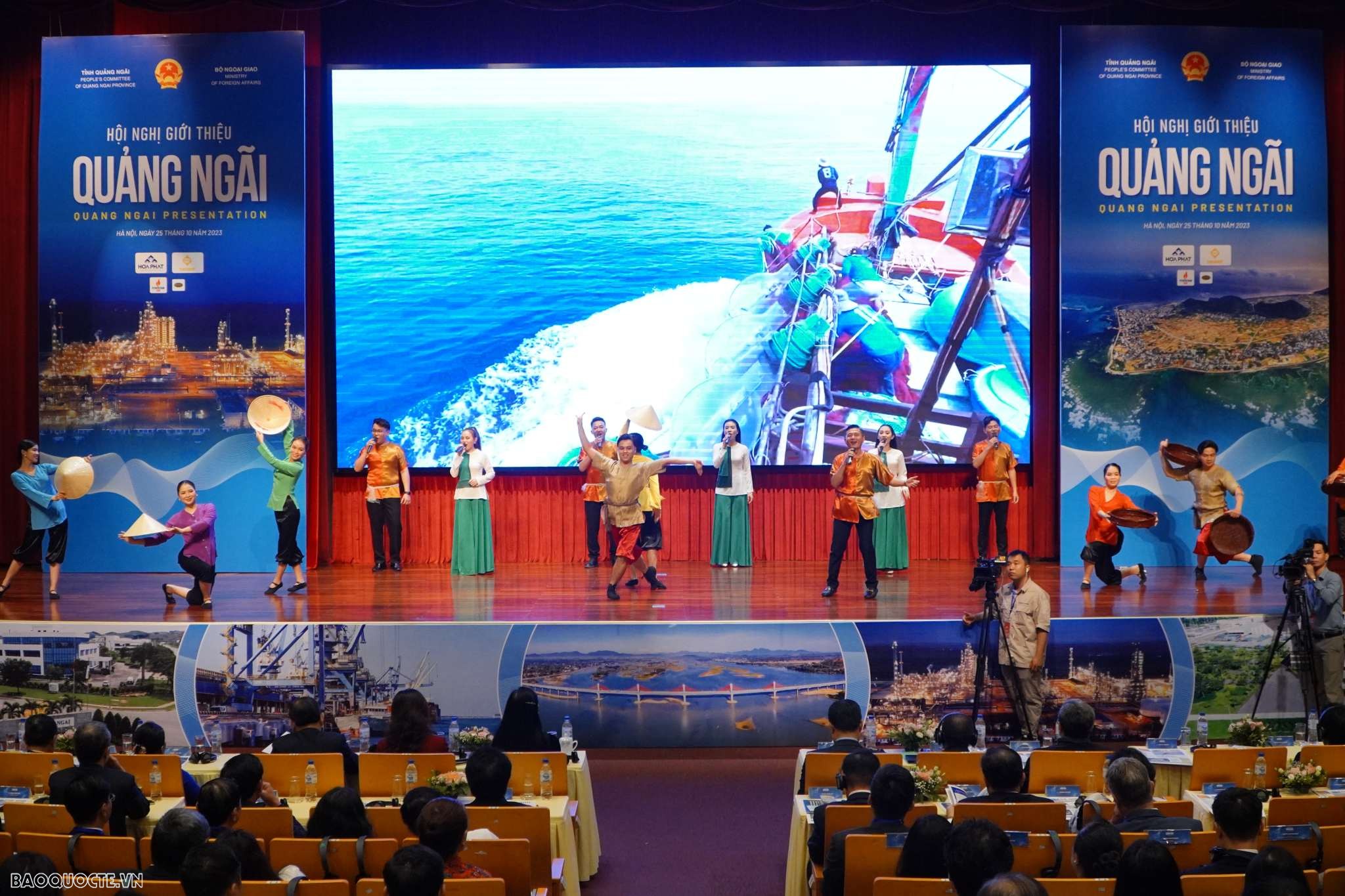 Để Quảng Ngãi trở thành lựa chọn ưu tiên của các đối tác quốc tế Để Quảng Ngãi trở thành lựa chọn ưu tiên của các đối tác quốc tế