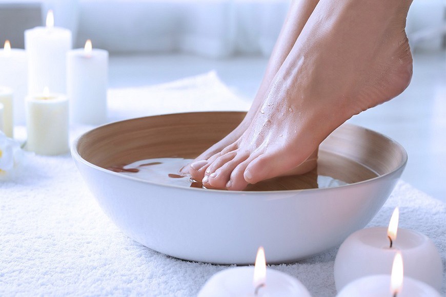Những tác dụng của việc ngâm chân trong nước ấm và một số lưu ý, cách sử dụng để đạt hiệu quả tốt Những tác dụng của việc ngâm chân trong nước ấm và một số lưu ý, cách sử dụng để đạt hiệu quả tốt