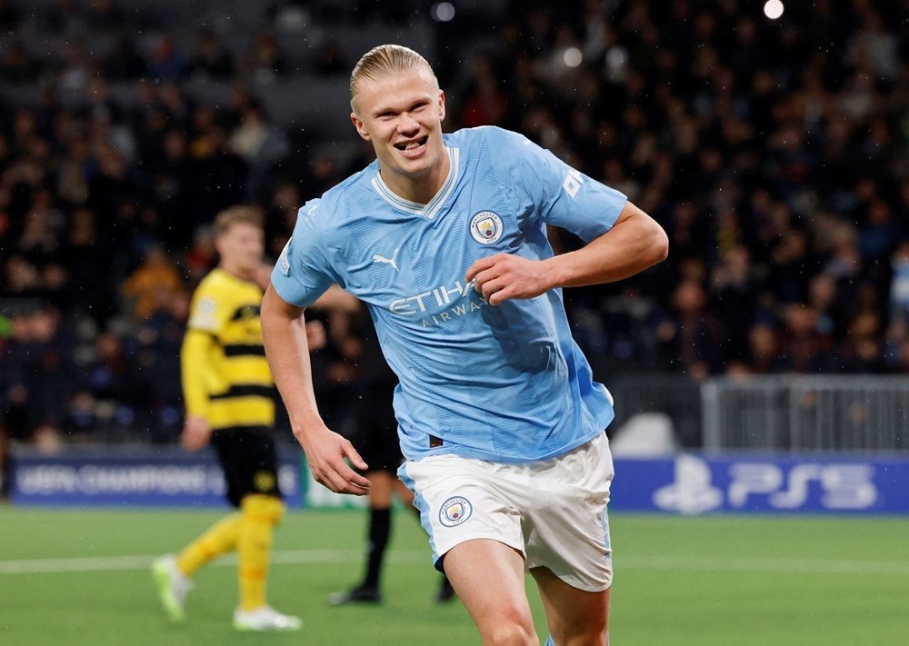 Vòng bảng Champions League 2023/24: Erling Haaland lập cú đúp, Man City thắng trận thứ ba liên tiếp Vòng bảng Champions League 2023/24: Erling Haaland lập cú đúp, Man City thắng trận thứ ba liên tiếp