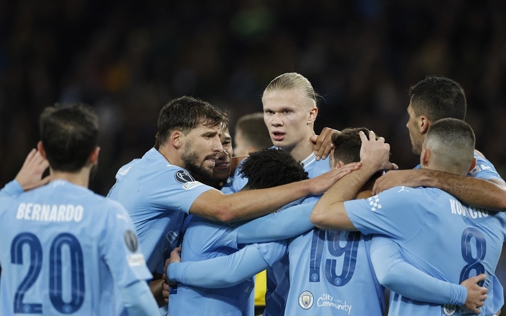 Vòng bảng Champions League 2023/24: Erling Haaland lập cú đúp, Man City thắng trận thứ ba liên tiếp Vòng bảng Champions League 2023/24: Erling Haaland lập cú đúp, Man City thắng trận thứ ba liên tiếp
