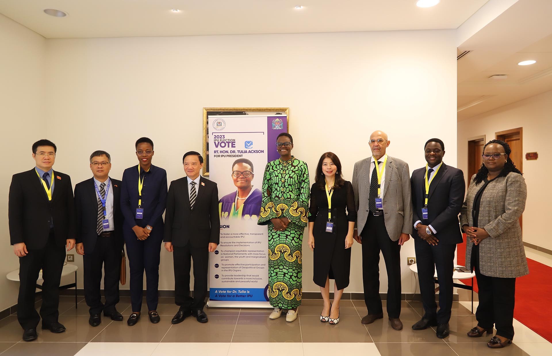 Phó Chủ tịch Quốc hội Nguyễn Khắc Định cùng đoàn đại biểu Quốc hội Việt Nam có cuộc gặp gỡ Chủ tịch Quốc hội Tanzania Tulia Ackson, ứng cử viên chức Chủ tịch IPU nhiệm kỳ tới, bên lề IPU 147. (Nguồn: TTXVN) Phó Chủ tịch Quốc hội Nguyễn Khắc Định cùng đoàn đại biểu Quốc hội Việt Nam có cuộc gặp gỡ Chủ tịch Quốc hội Tanzania Tulia Ackson, ứng cử viên chức Chủ tịch IPU nhiệm kỳ tới, bên lề IPU 147. (Nguồn: TTXVN)