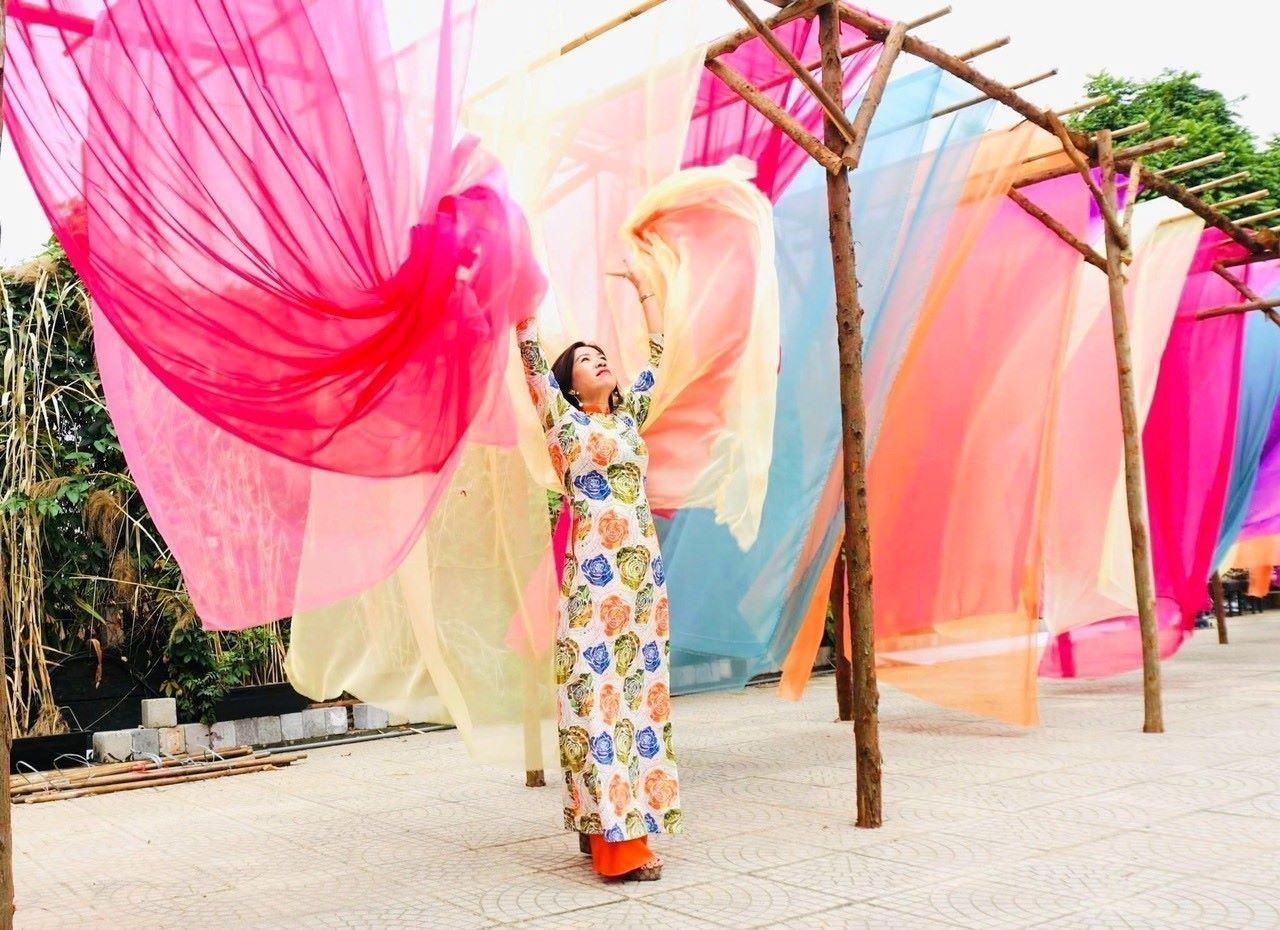 Hà Nội: Lụa Vạn Phúc khoe sắc tại lễ hội văn hóa, du lịch làng nghề