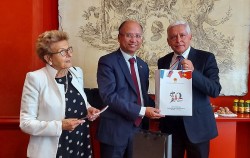 Đoàn Đại sứ quán Việt Nam tại Pháp thăm và làm việc tại đảo Corse