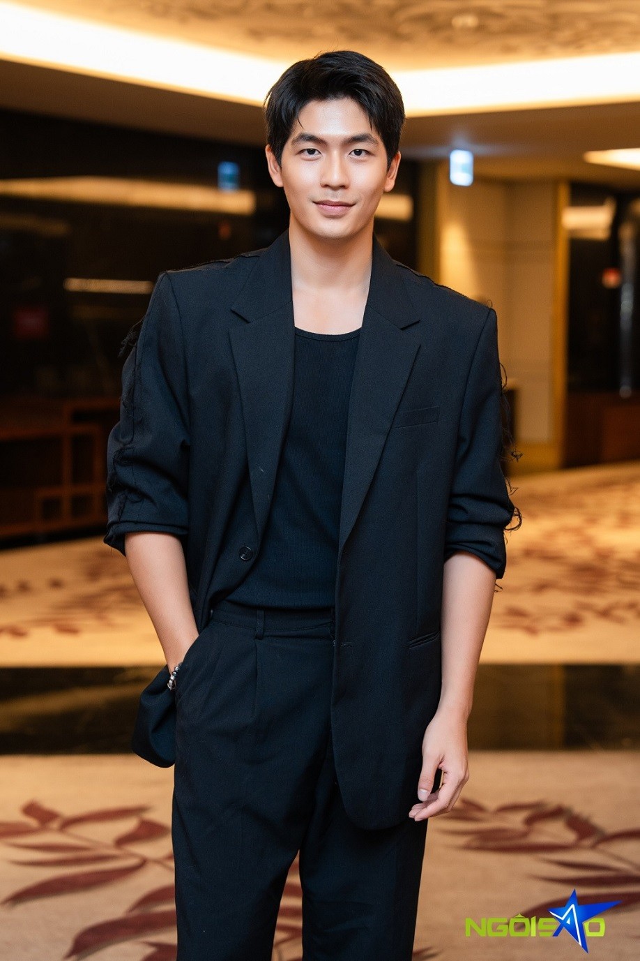 Chúng ta của 8 năm sau: Dàn diễn viên diện sơ mi trắng dự họp báo ra mắt phim sắp lên sóng VTV3