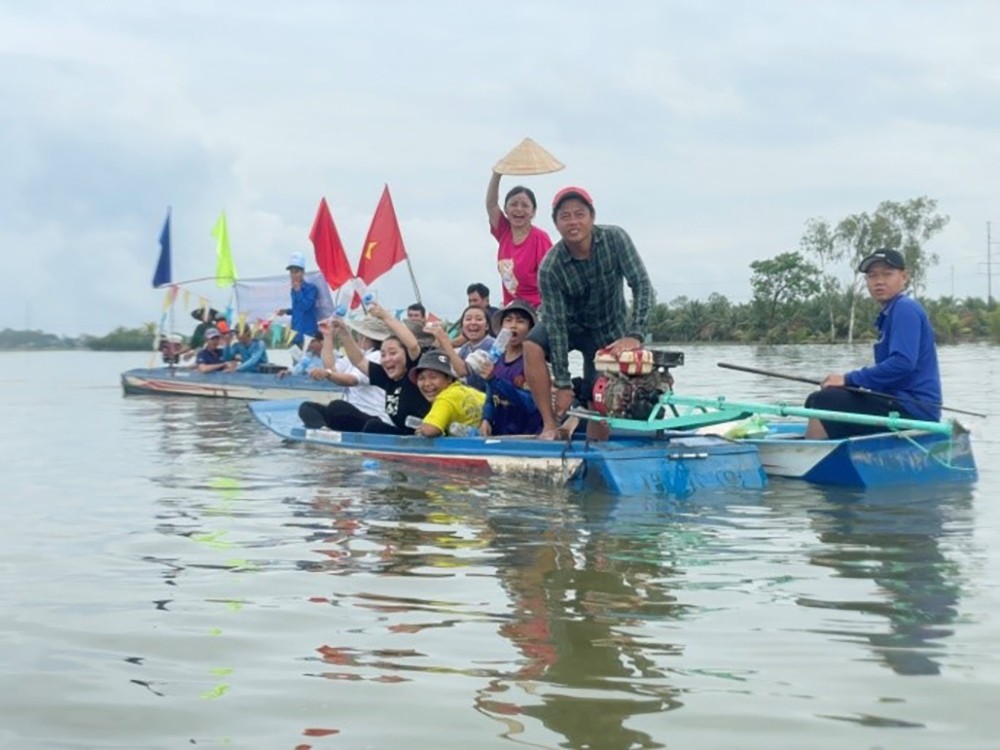 Sự độc đáo của Mùa nước nổi ở vùng Tứ giác Long Xuyên Sự độc đáo của Mùa nước nổi ở vùng Tứ giác Long Xuyên