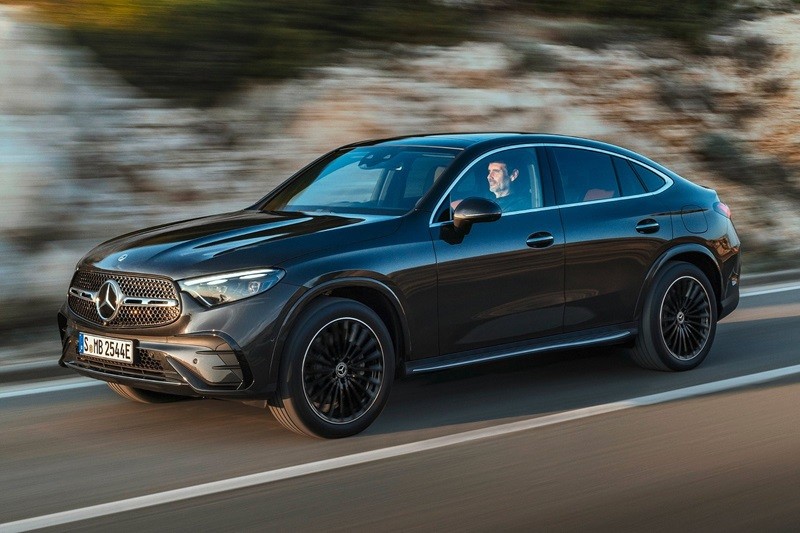 Mercedes-Benz GLC Coupe 2024 mới ra mắt tại Mỹ có giá 57.000 USD