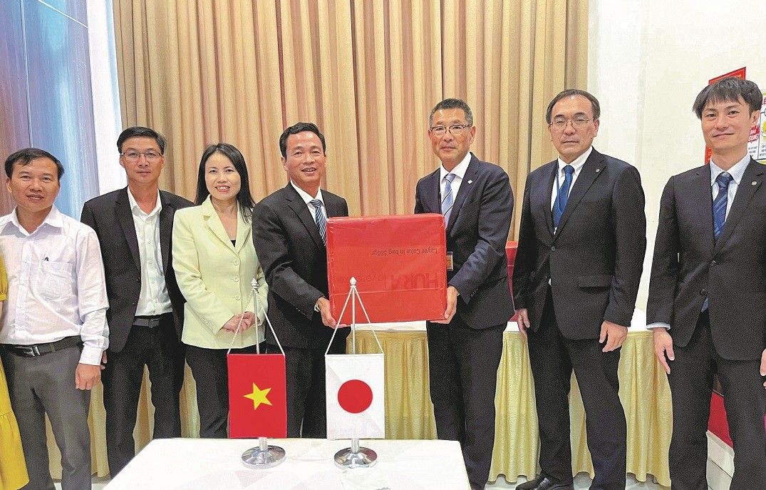 Sở Ngoại vụ Đắk Lắk và UBND huyện Krông Năng làm việc với Sở Nông nghiệp tỉnh Yamanashi, Nhật Bản, ngày 7/5/2023. Sở Ngoại vụ Đắk Lắk và UBND huyện Krông Năng làm việc với Sở Nông nghiệp tỉnh Yamanashi, Nhật Bản, ngày 7/5/2023.