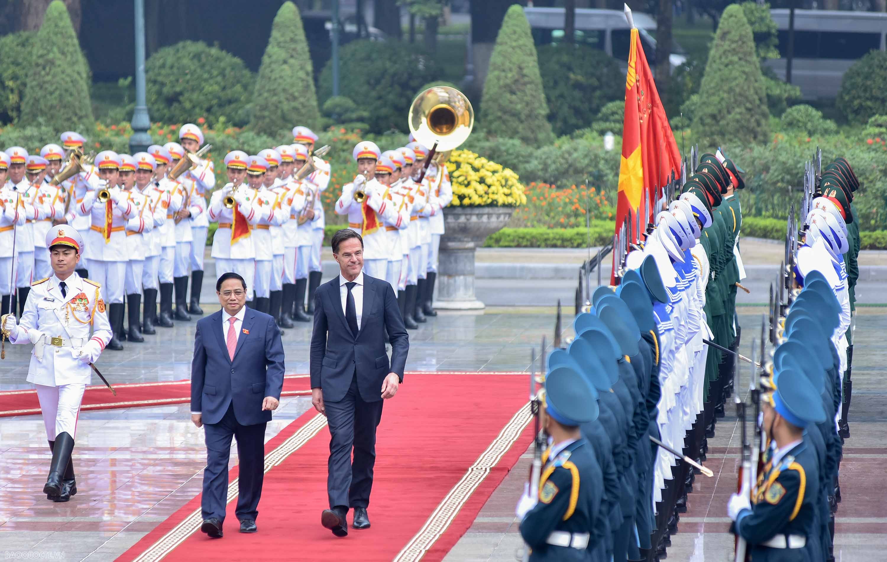 Thủ tướng Phạm Minh Chính chủ trì lễ đón chính thức Thủ tướng Hà Lan Mark Rutte