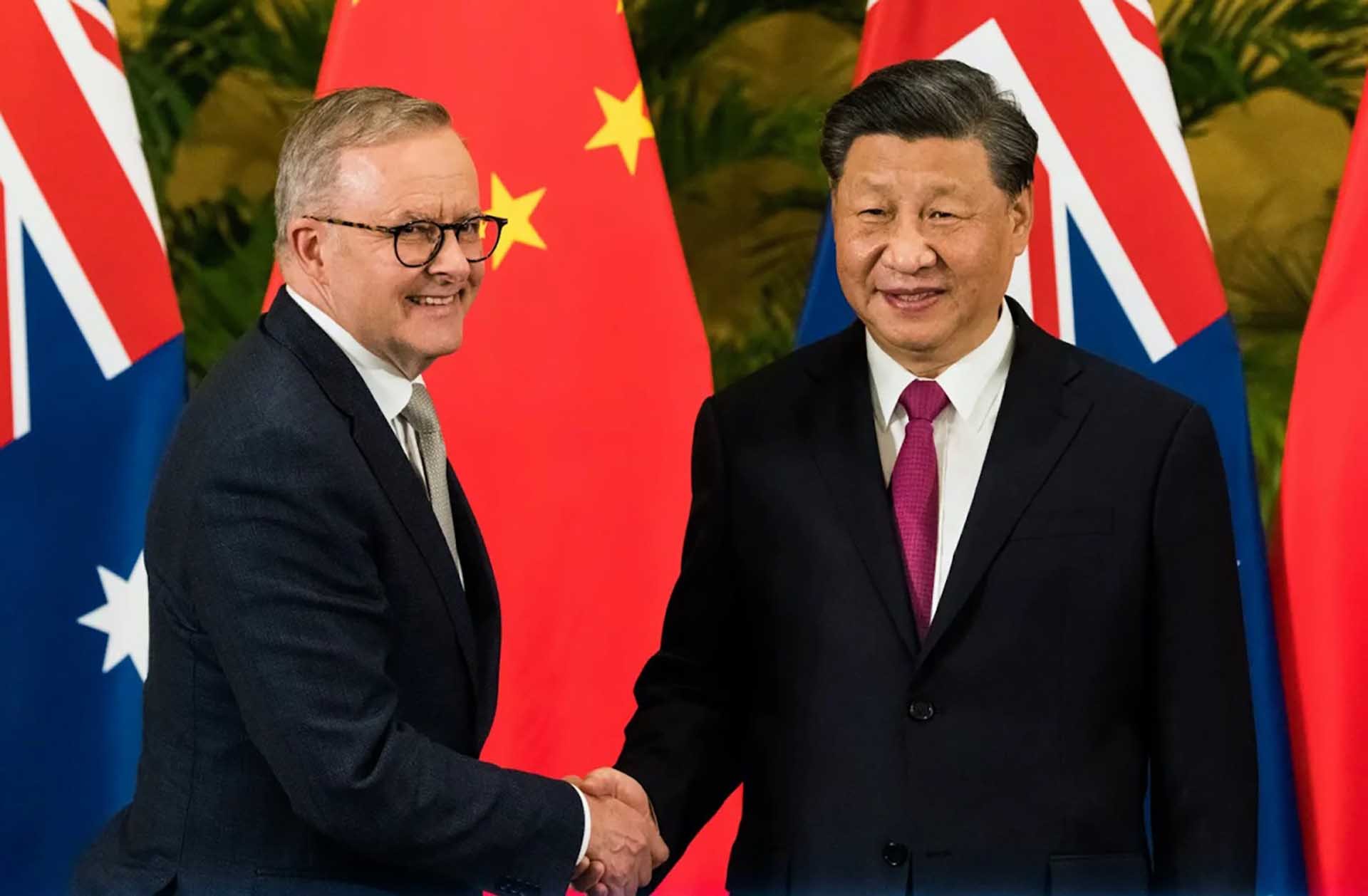 Thủ tướng Australia Anthony Albanese và Chủ tịch Trung Quốc Tập Cận Bình gặp gỡ bên lề Hội nghị thượng đỉnh G20 tại Bali, Indonesia ngày 15/11/2022. (Nguồn: Getty Images) Thủ tướng Australia Anthony Albanese và Chủ tịch Trung Quốc Tập Cận Bình gặp gỡ bên lề Hội nghị thượng đỉnh G20 tại Bali, Indonesia ngày 15/11/2022. (Nguồn: Getty Images)