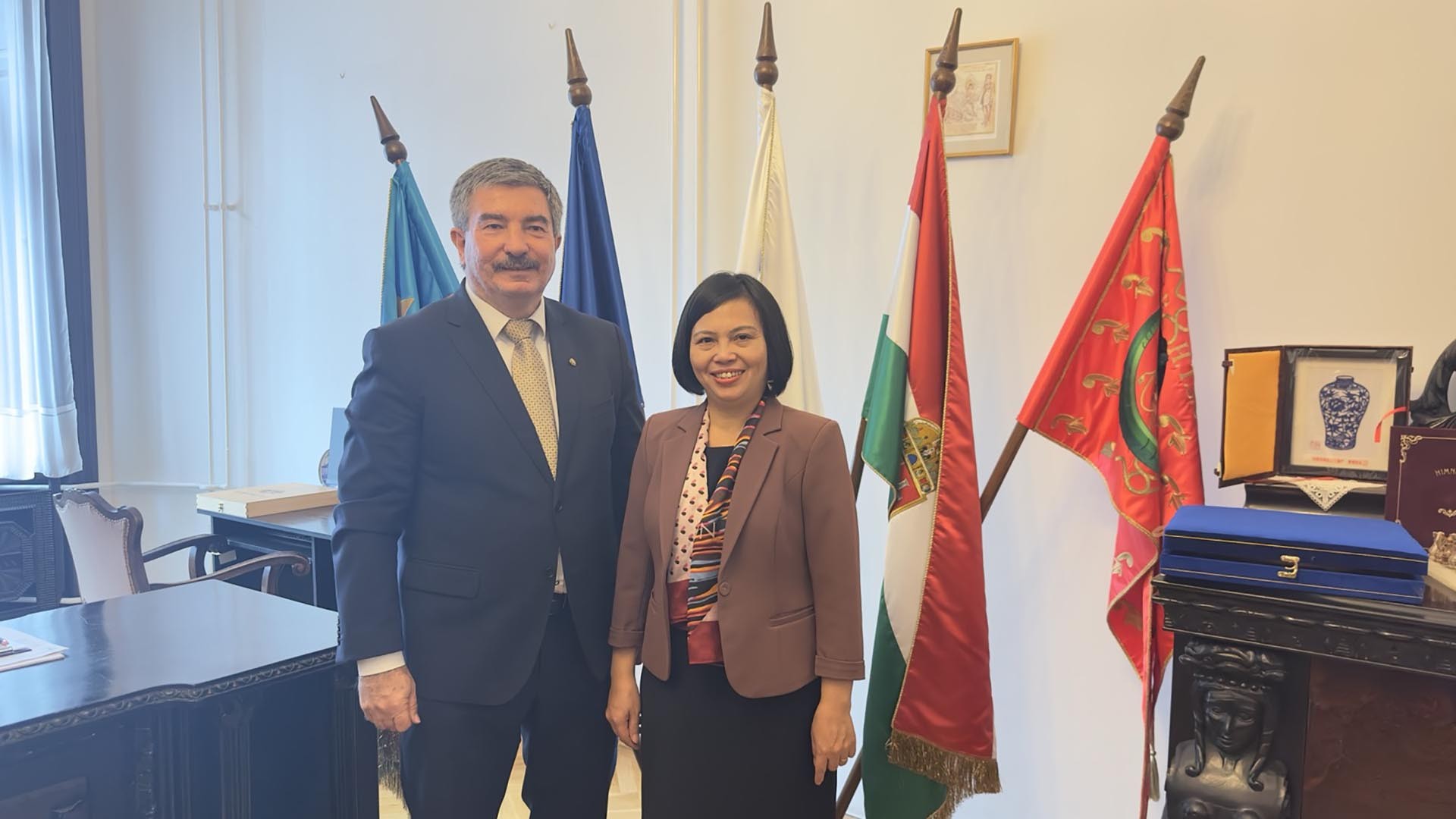 Thúc đẩy quan hệ hợp tác giữa các địa phương của Việt Nam và Hungary