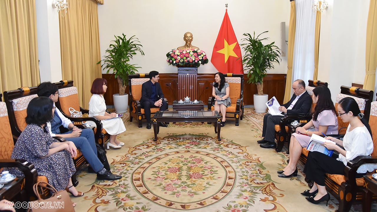 Bộ Ngoại giao luôn khuyến khích và trân trọng những đóng góp của trí thức kiều bào hướng về quê hương Bộ Ngoại giao luôn khuyến khích và trân trọng những đóng góp của trí thức kiều bào hướng về quê hương