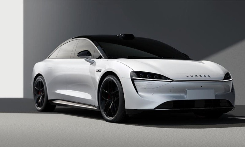 S7 là sản phẩm đầu tiên của hãng xe Luxeed, hãng xe thuộc tập đoàn Huawei. S7 là sản phẩm đầu tiên của hãng xe Luxeed, hãng xe thuộc tập đoàn Huawei.