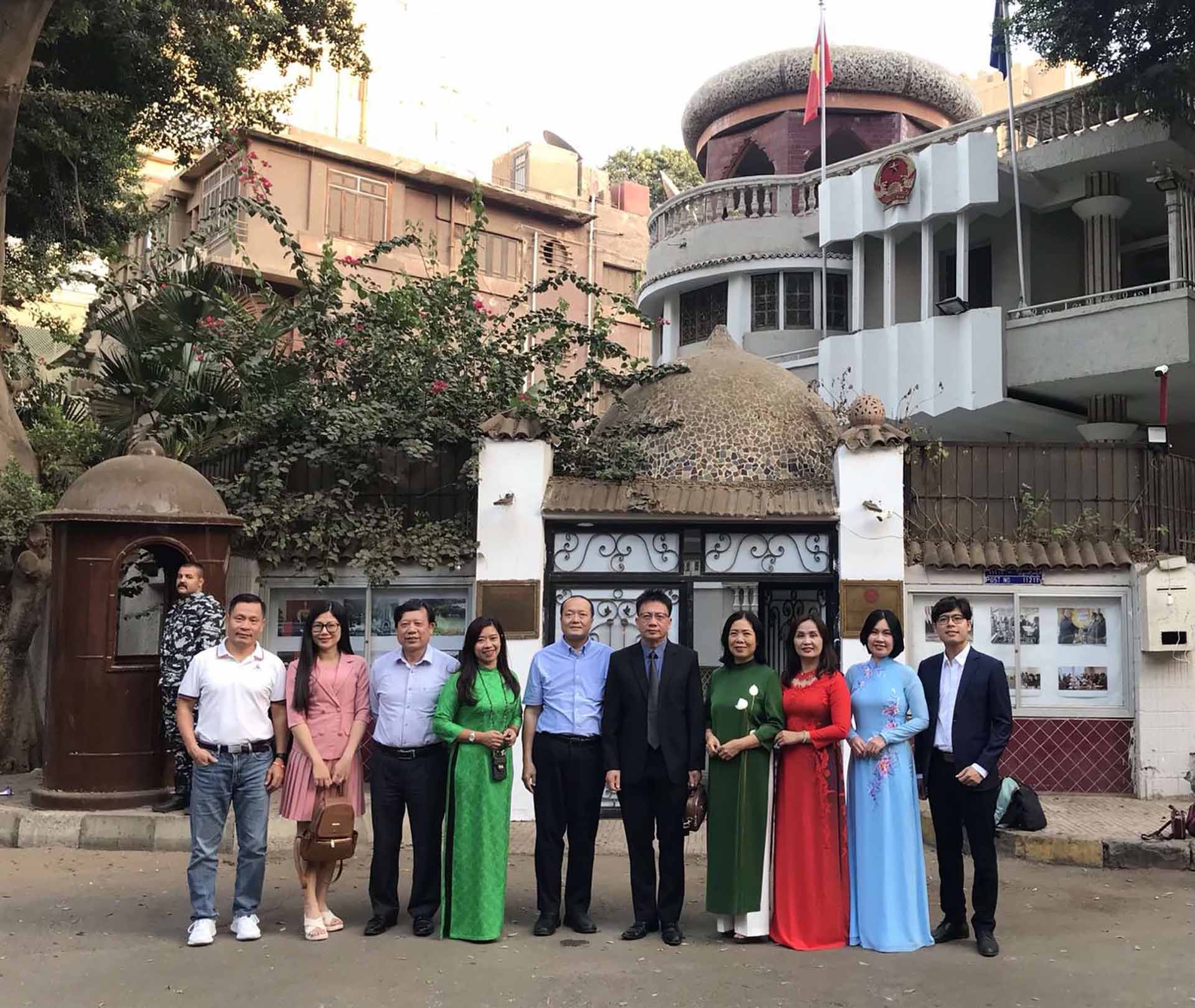 Thúc đẩy hợp tác giữa Công đoàn Giáo dục Việt Nam và Ai Cập Thúc đẩy hợp tác giữa Công đoàn Giáo dục Việt Nam và Ai Cập