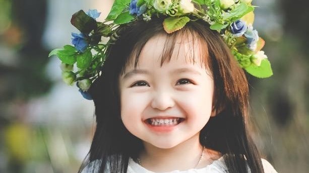 Đặt tên cho con theo họ của bố hay mẹ?