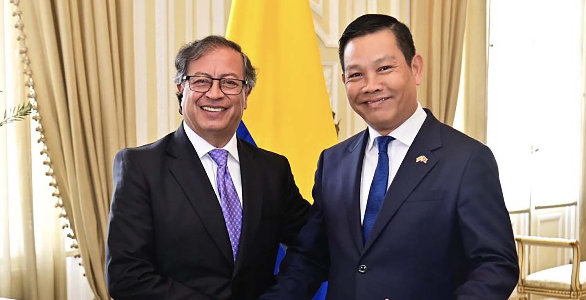 Đại sứ Vũ Trung Mỹ trình Thư ủy nhiệm lên Tổng thống Colombia Đại sứ Vũ Trung Mỹ trình Thư ủy nhiệm lên Tổng thống Colombia