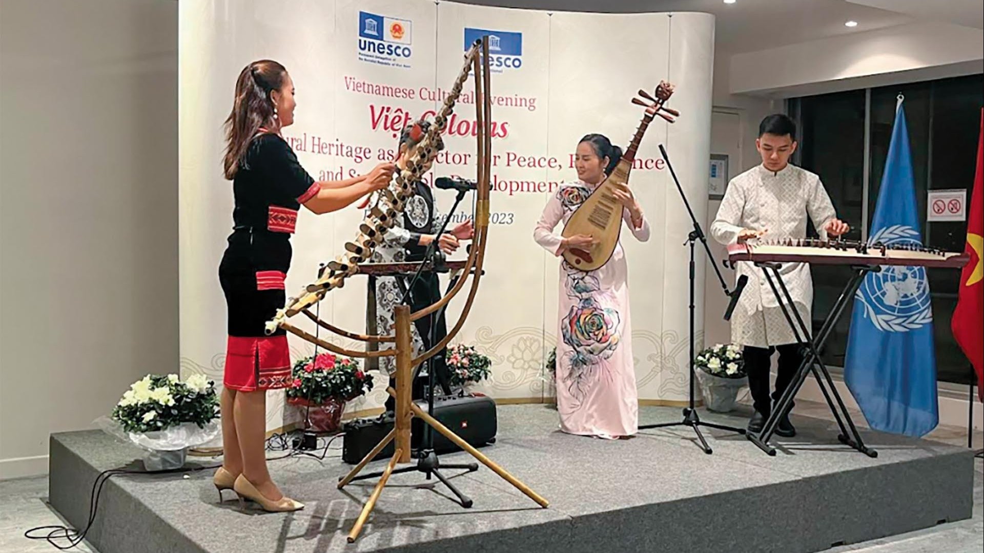 xung luc nhan dien viet nam tren ban do the gioi