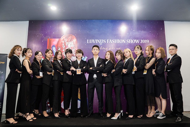 Hướng dẫn dạy cắt may áo vest nữ cơ bản tại nhà Hướng dẫn dạy cắt may áo vest nữ cơ bản tại nhà