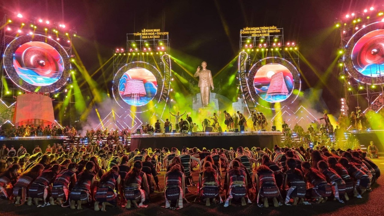 Tuần Văn hóa - Du lịch Gia Lai 2023: Quảng bá các giá trị nổi bật, đặc sắc mang đậm sắc màu văn hóa Tây Nguyên Tuần Văn hóa - du lịch Gia Lai 2023: Quảng bá các giá trị nổi bật, đặc sắc mang đậm sắc màu văn hóa Tây Nguyên