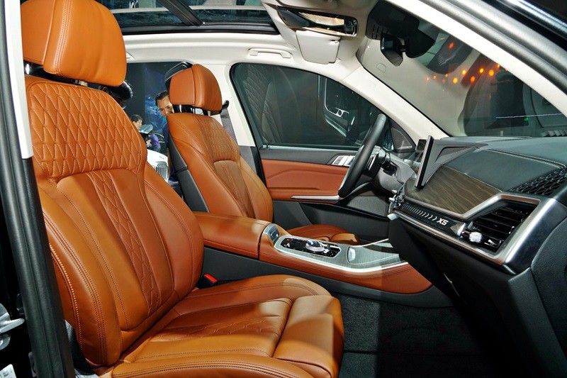 Cận cảnh BMW X5 LCI 2024 vừa ra mắt tại Việt Nam, giá từ 3,9 tỷ đồng