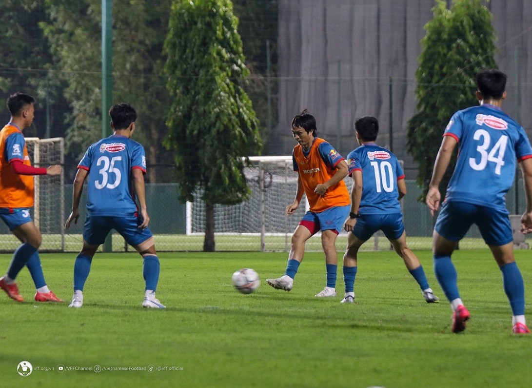 Vòng loại World Cup 2026: HLV Philippe Troussier chốt danh sách 28 cầu thủ đội tuyển Việt Nam sang Philippines Vòng loại World Cup 2026: HLV Philippe Troussier chốt danh sách 28 cầu thủ đội tuyển Việt Nam sang Philippines