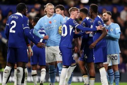 Ngoại hạng Anh: Hòa Chelsea, Man City tiếp tục dẫn đầu bảng xếp hạng; Liverpool thắng đậm Brentford